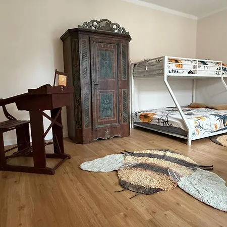 Niemtsch -alte Schule- Holiday home *