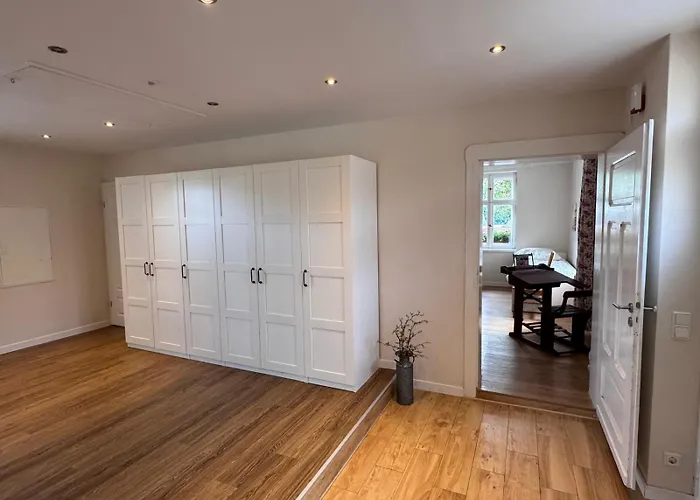 Niemtsch -alte Schule- *