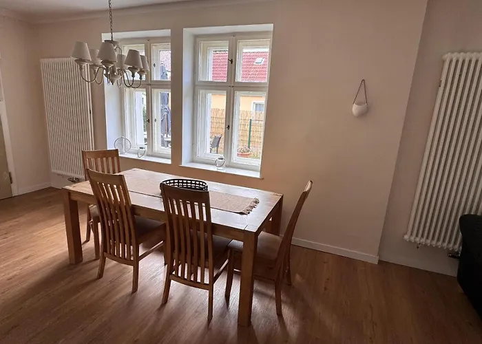 Niemtsch -alte Schule- *